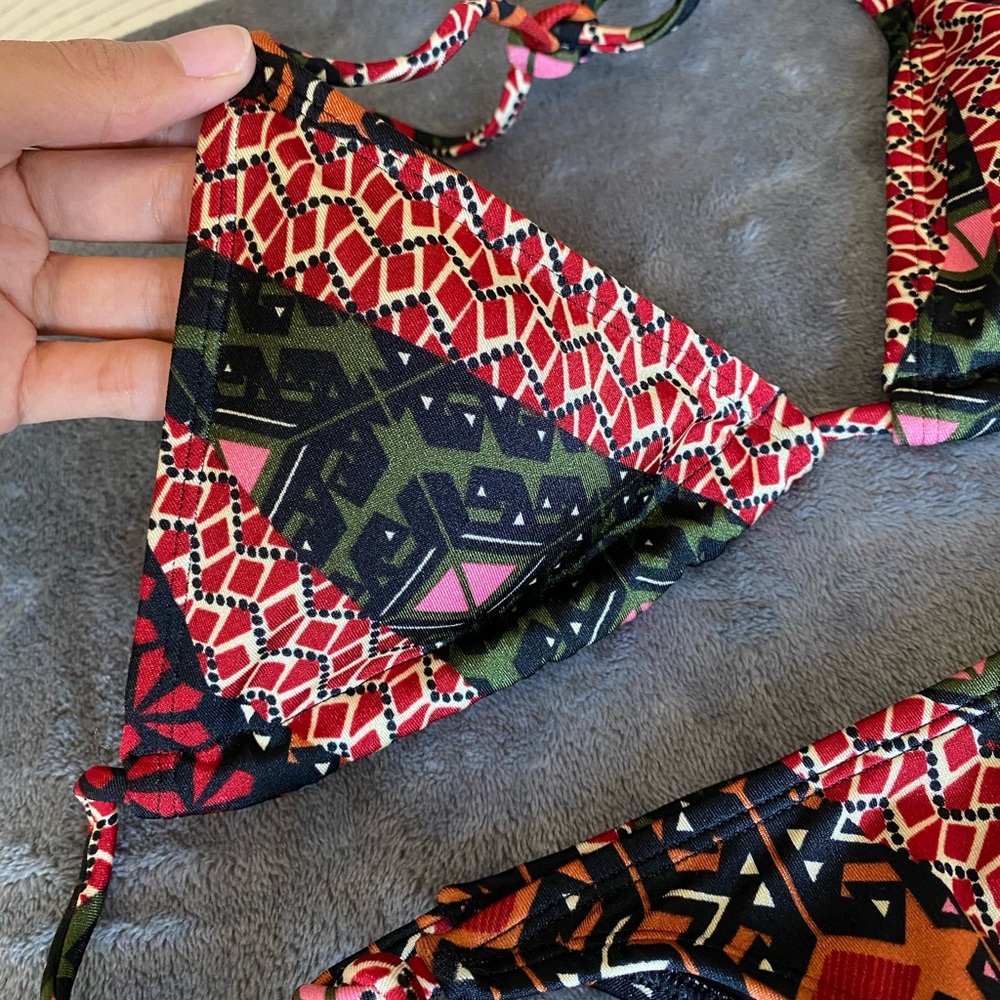 Brazilian Ripple Red Bikini - Picture 6 of 8